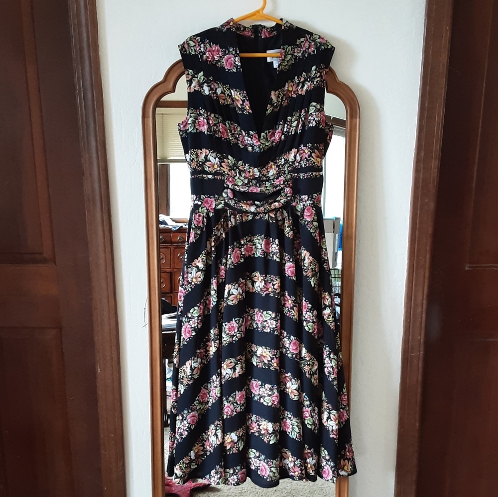 Floral Black and Pink Women's Dress